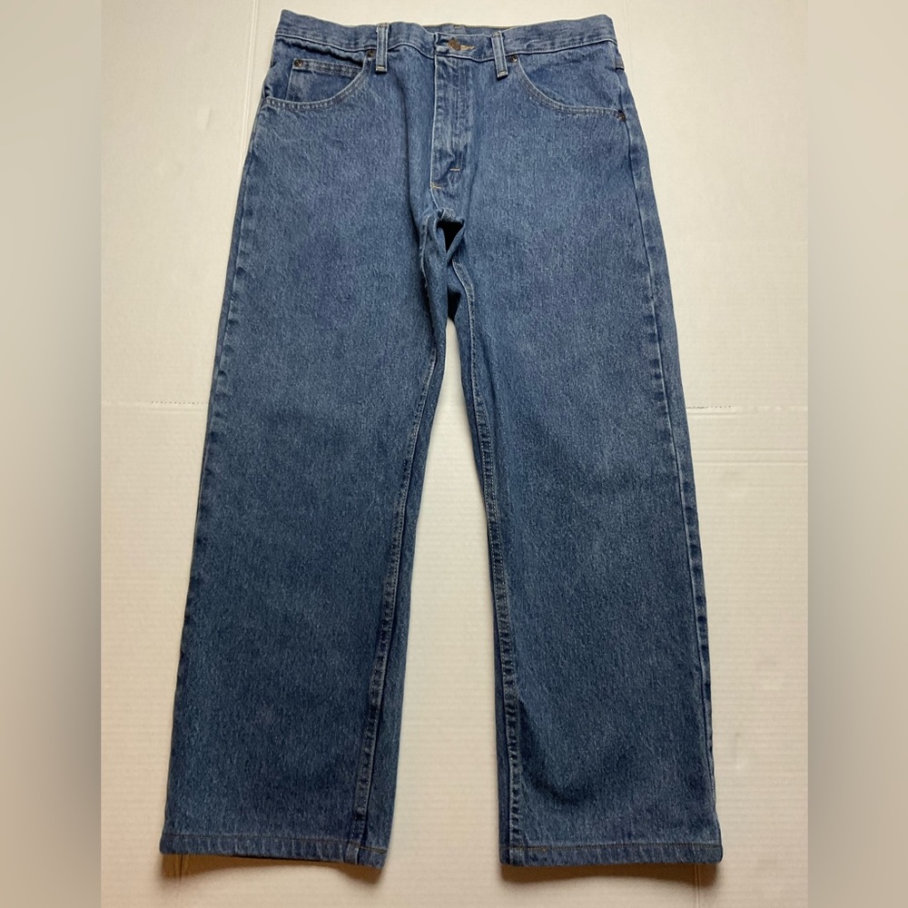 Wrangler Mens 34X26 *hemmed* medium blue straight leg cotton denim jeans